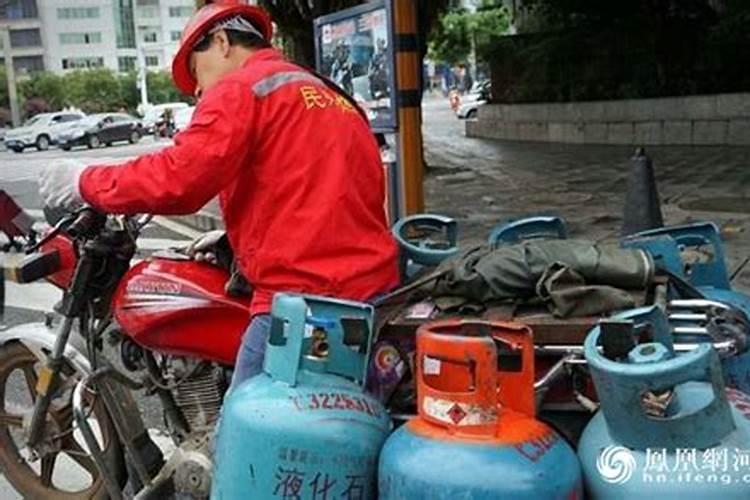 梦到地震家里房屋倒塌预示什么预兆呢周公解梦