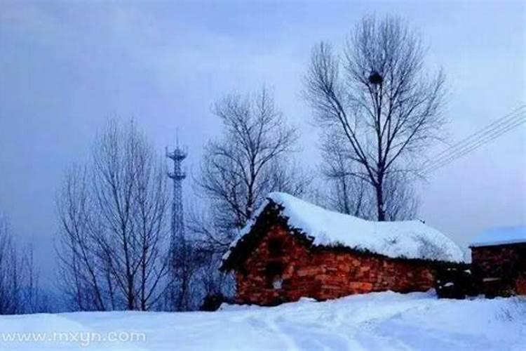 梦见下雪什么意思,现在是8月1日