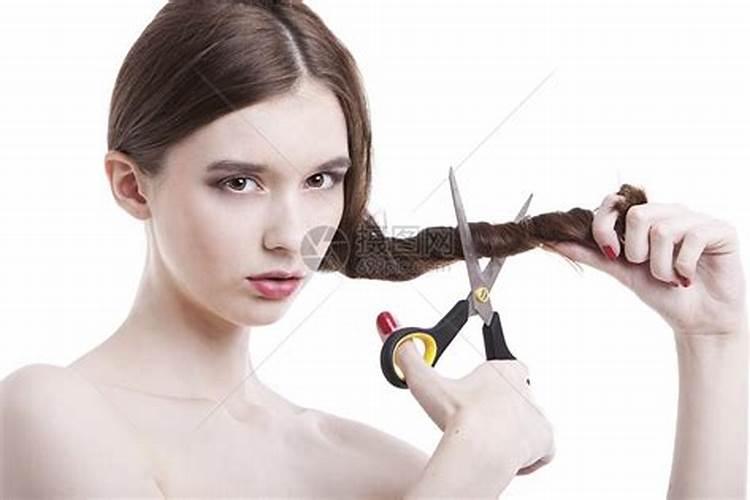 梦见自己剪头发是什么预兆女人