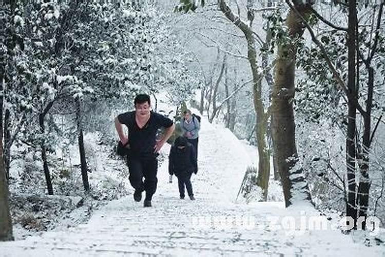 女人梦到大雪飞扬好不好