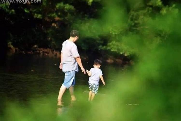 女人梦见自己儿子丢了很着急找孩子什么意思