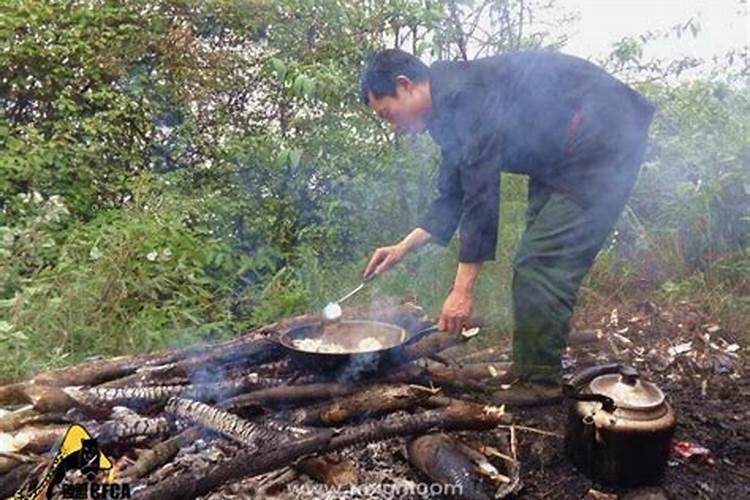 梦见小男孩在烧火