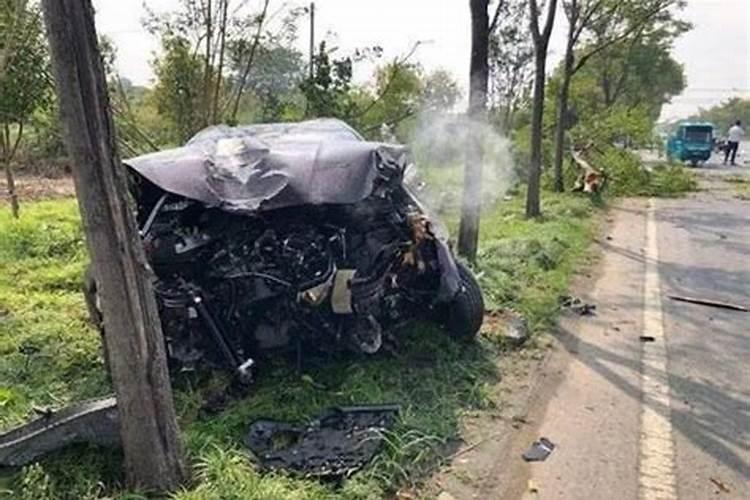 梦见别人出车祸是什么意思周公解梦女人死了