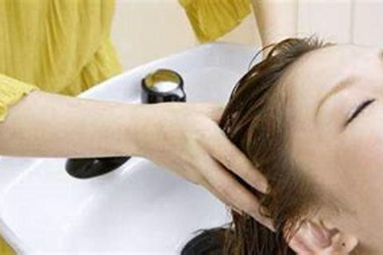 梦到自己洗头发是什么预兆女性