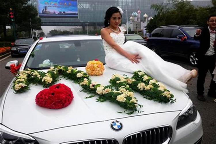 梦见婚车上的花是什么预兆